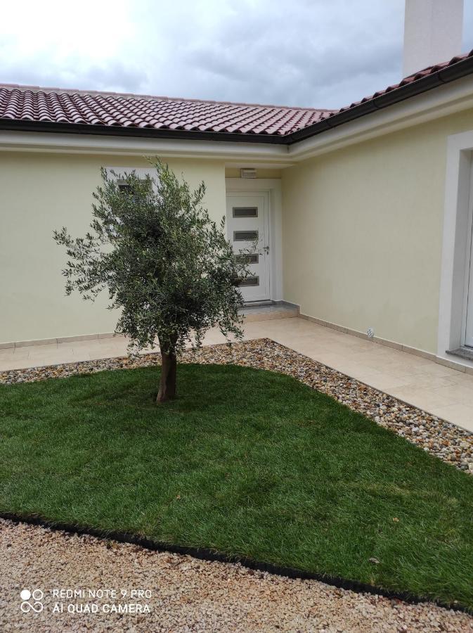 Villa Una Muraj Buitenkant foto